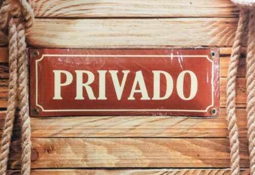 PRIVADO ROJA