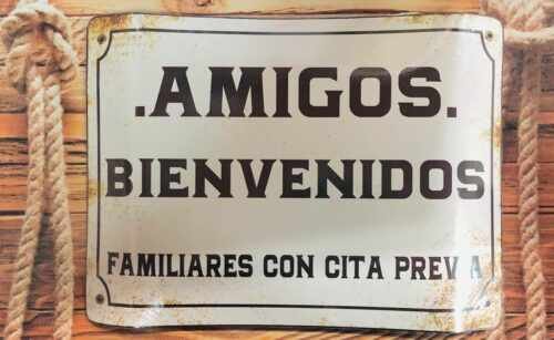 AMIGOS BIENVENIDOS