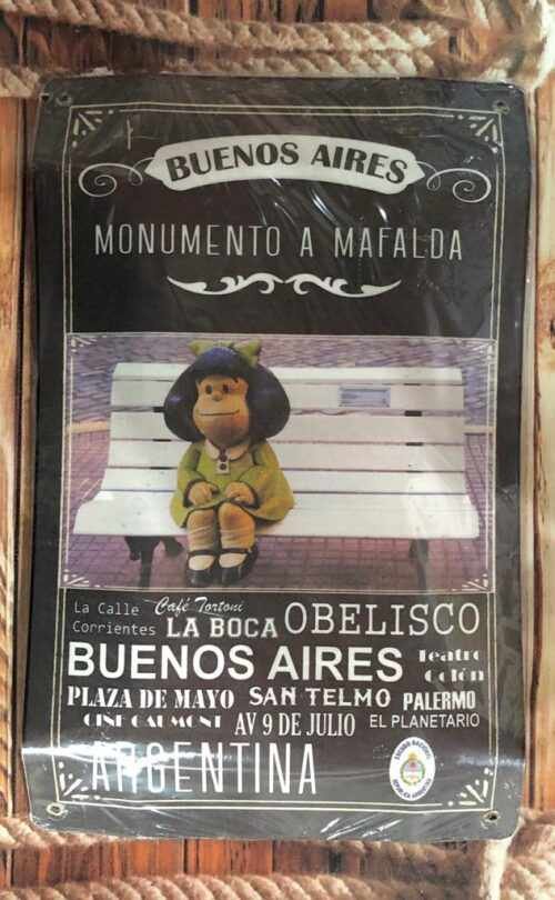 BUENOS AIRES - MONUMENTO A MAFALDA
