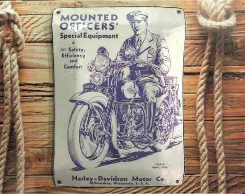 HARLEY DAVIDSON MOUNTED OFFICERS