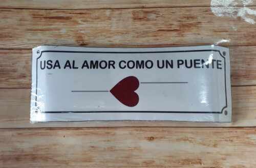 USA EL AMOR COMO UN PUENTE