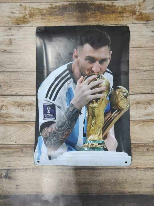 MESSI BESANDO COPA DEL MUNDO 2