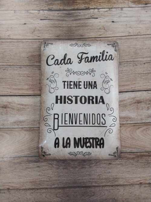 CADA FAMILIA TIENE UNA HISTORIA