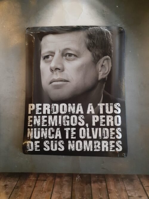 PERDONA A TUS ENEMIGOS......