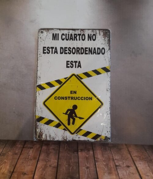 MI CUARTO NO ESTA DESORDENADO....